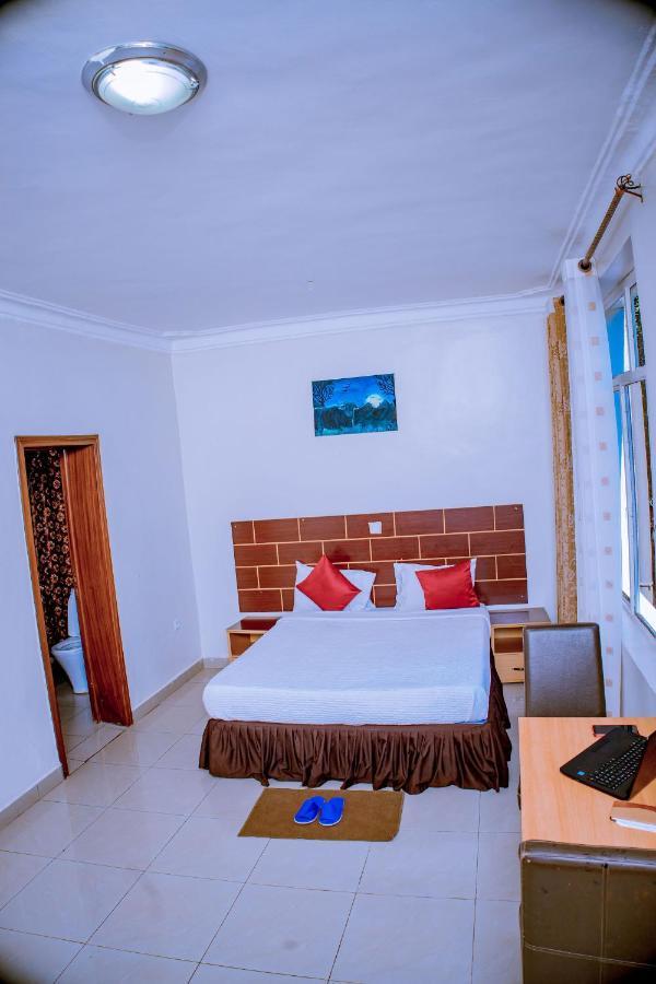 Dana Kigali Hotel Екстериор снимка